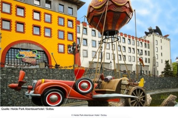 Auswahl zwischen dem Holiday Camp oder Abenteuerhotel